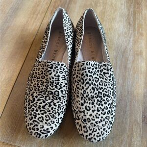 Gianni Bini Animal Print Flats